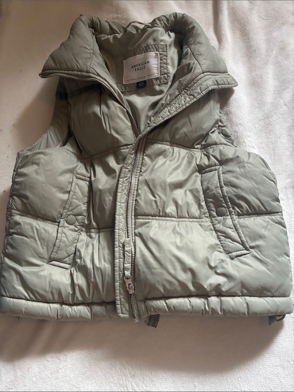 American Eagle Light Sage Quilted Puffer Jacket